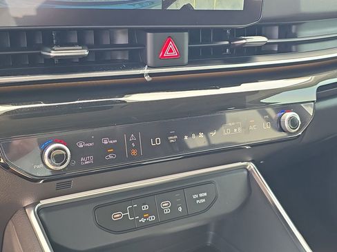 New 2026 Kia Carnival SX Prestige FWD image 27