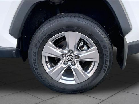 Used 2024 Toyota RAV4 XLE w/ Convenience Package FWD image 11