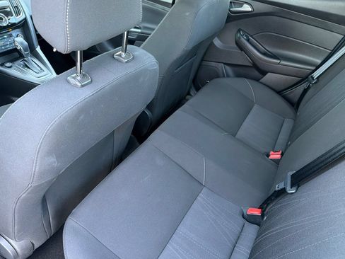 Used 2018 Ford Focus SEL FWD image 12