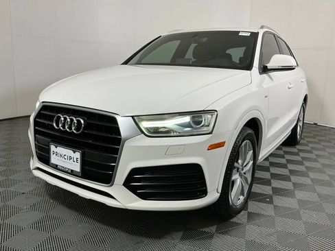 Used 2018 Audi Q3 2.0T Premium w/ Convenience Package FWD image 2