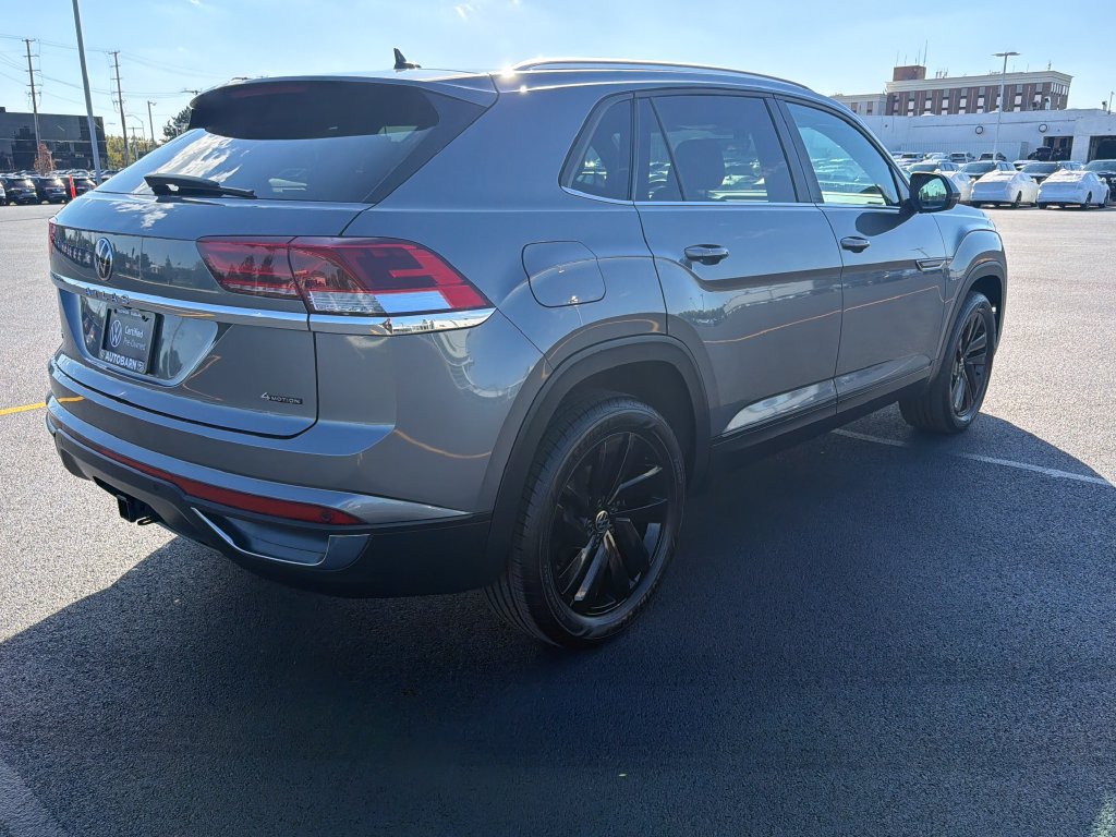 Certified 2023 Volkswagen Atlas Cross Sport SE AWD/4WD image 6