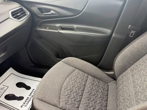 Used 2024 Chevrolet Equinox LT FWD image 20