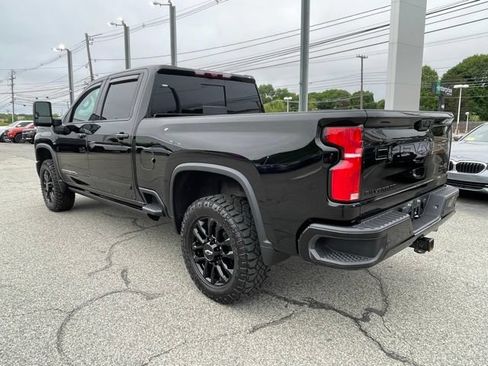 Used 2025 Chevrolet Silverado 3500 High Country w/ High Country Premium Package AWD/4WD image 10