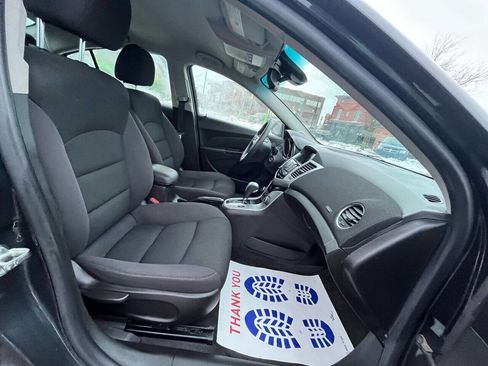 Used 2015 Chevrolet Cruze LT image 22