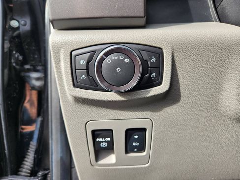 Used 2018 Ford F150 XLT w/ Equipment Group 302A Luxury AWD/4WD image 22
