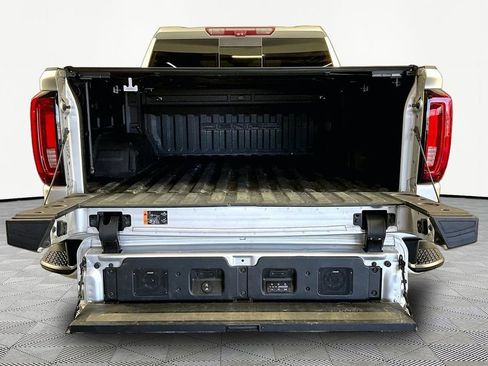 Used 2022 GMC Sierra 1500 Denali w/ Denali Reserve Package RWD image 7