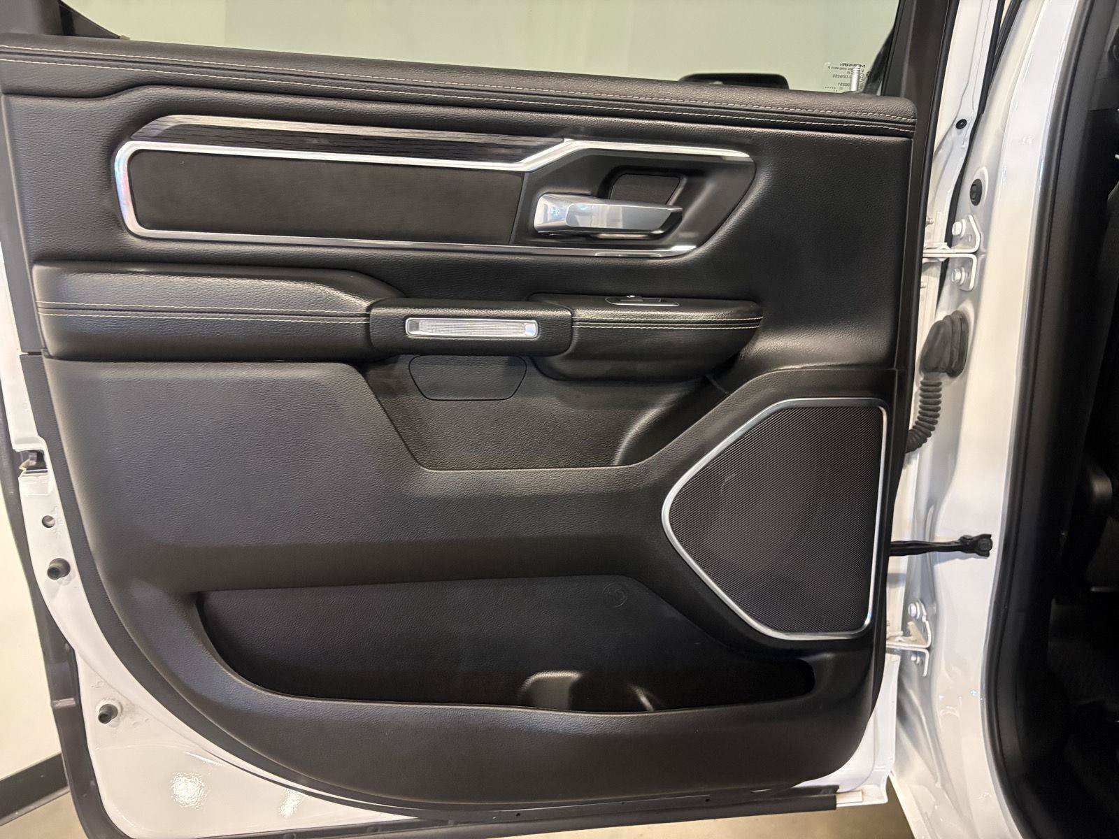 Used 2024 RAM 1500 Laramie AWD/4WD image 43