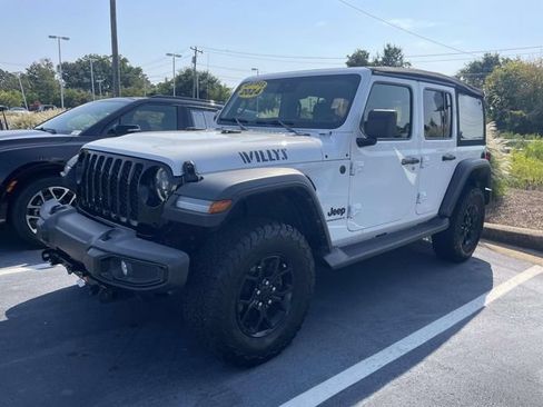 Used 2024 Jeep Wrangler Unlimited Sport AWD/4WD image 2