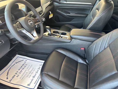 New 2026 Nissan Altima 2.5 SR FWD image 10