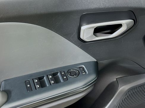 Used 2025 Kia K4 FWD image 15