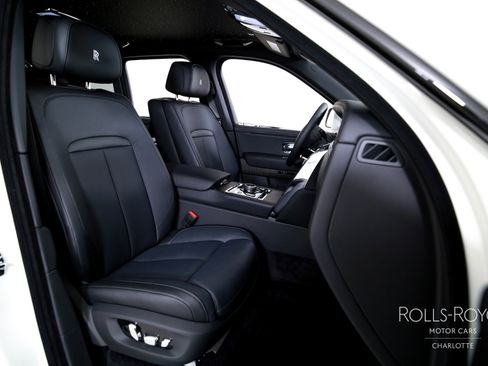New 2026 Rolls-Royce Cullinan image 36