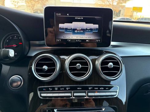 Used 2019 Mercedes-Benz GLC 300 4MATIC Coupe image 40