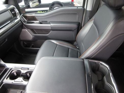 Used 2025 Ford F250 Lariat w/ Tremor Off-Road Package AWD/4WD image 23