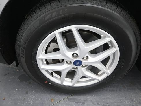 Used 2022 Ford Edge SEL w/ Convenience Package image 32