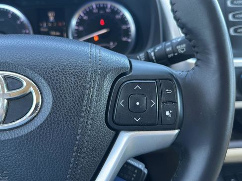 Used 2016 Toyota Highlander XLE image 35