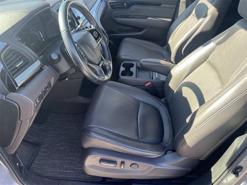 Used 2023 Honda Odyssey Touring image 14