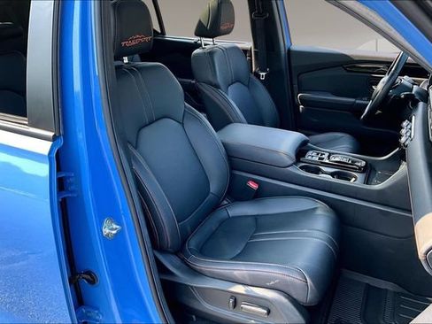 Used 2025 Honda Pilot TrailSport image 28