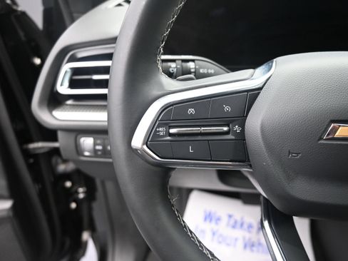 Used 2024 Chevrolet Traverse LS FWD image 12
