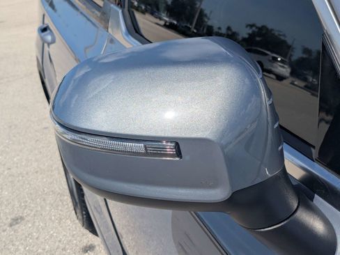 Used 2024 Kia Telluride LX FWD image 12