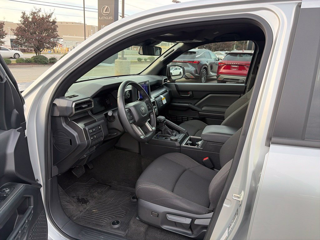 Used 2025 Toyota 4Runner SR5 RWD image 5
