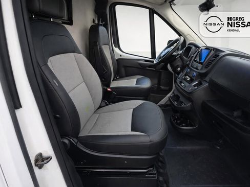Used 2025 RAM ProMaster 3500 w/ Convenience Group FWD image 11
