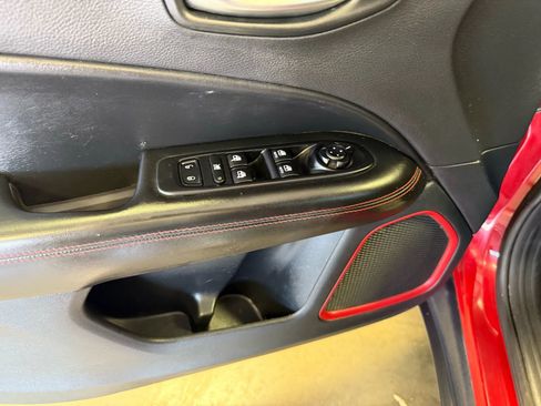 Used 2020 Jeep Compass Trailhawk image 9