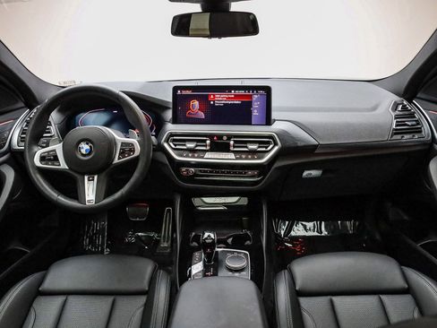 Used 2025 BMW X4 xDrive30i w/ Premium Package image 13