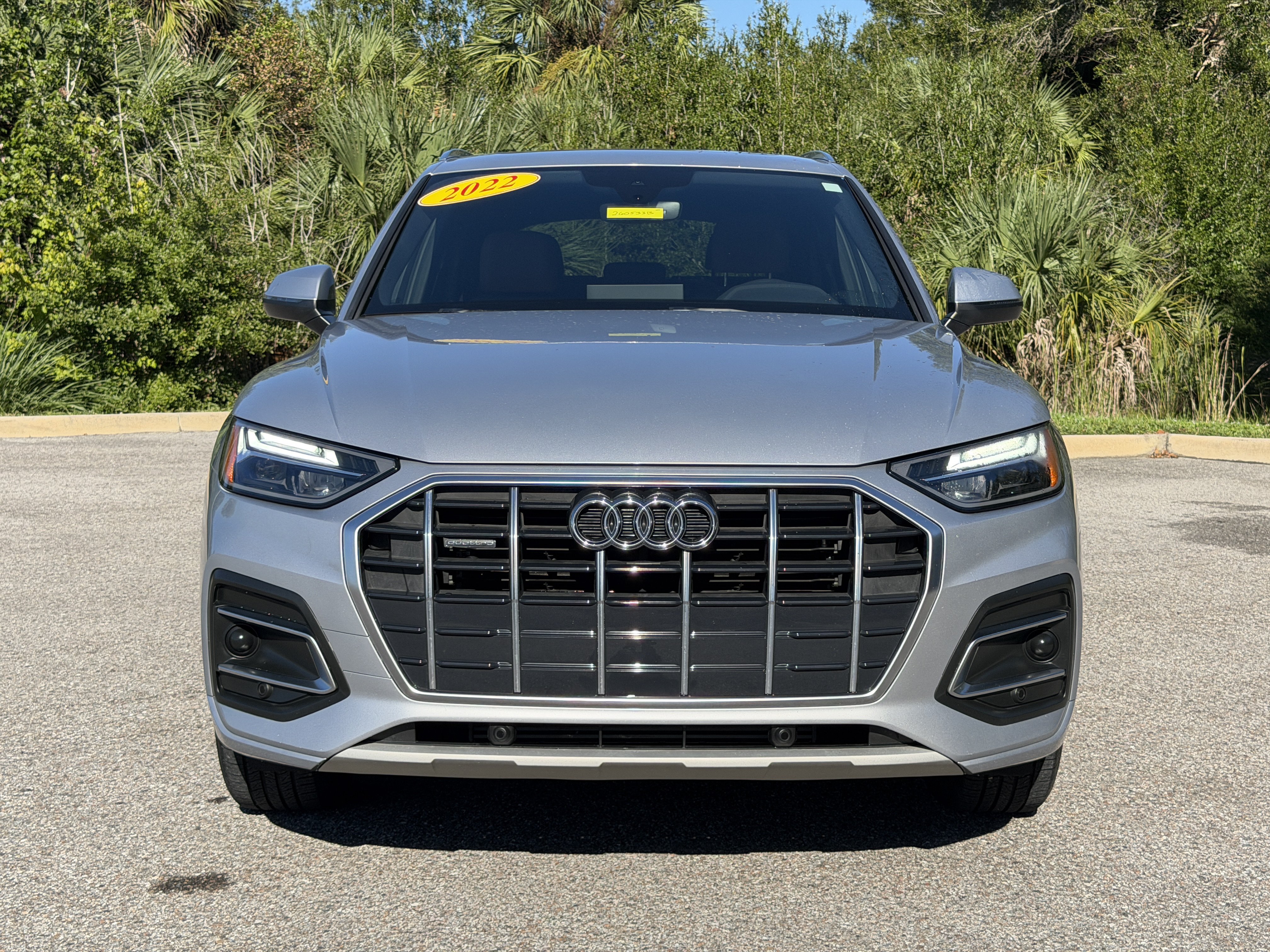 Used 2022 Audi Q5 2.0T Premium w/ Convenience Package AWD/4WD image 2