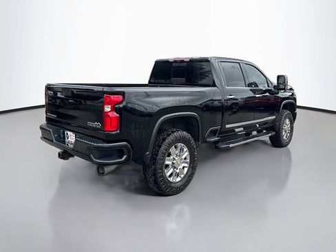 Used 2024 Chevrolet Silverado 2500 High Country w/ High Country Premium Package AWD/4WD image 7