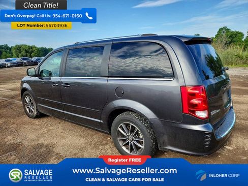 Used 2017 Dodge Grand Caravan SXT FWD image 3