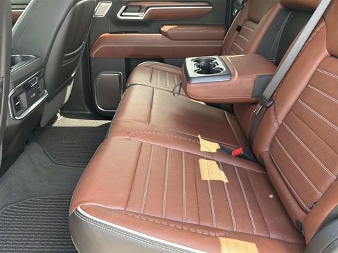 Used 2025 GMC Sierra 2500 Denali Ultimate AWD/4WD image 13