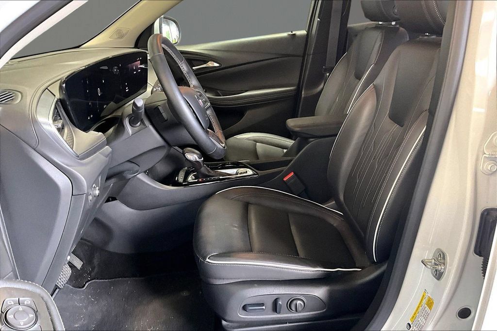 Certified 2024 Buick Encore GX Avenir w/ Avenir Convenience Package AWD/4WD image 19