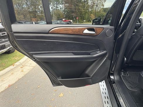 Used 2019 Mercedes-Benz GLS 450 4MATIC image 26