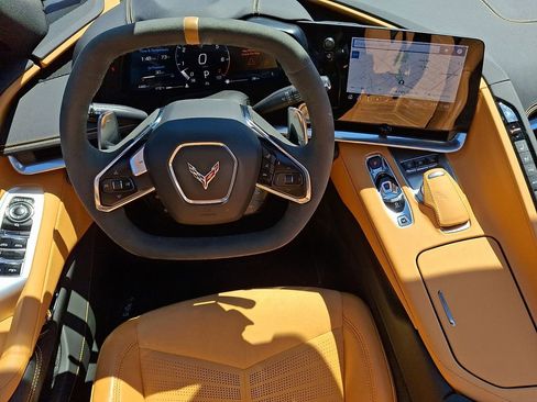 Used 2023 Chevrolet Corvette Stingray Preferred Conv w/ Z51 Performance Package RWD image 10