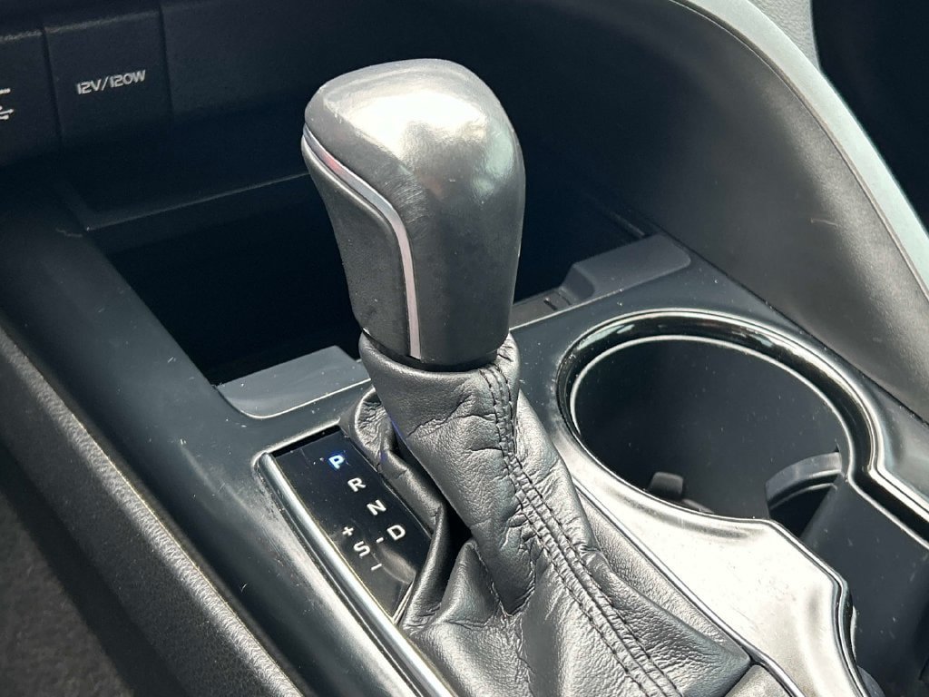 Used 2019 Toyota Camry SE FWD image 24