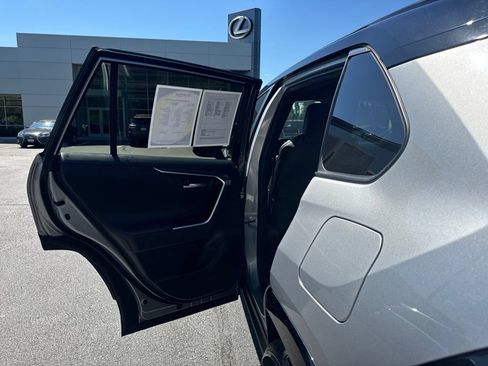 Used 2021 Toyota RAV4 XSE AWD/4WD image 15