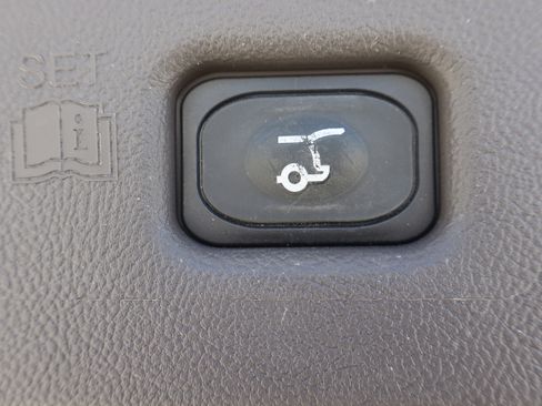 Used 2023 Lincoln Nautilus AWD w/ Premium Package image 27