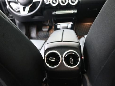 Used 2023 Mercedes-Benz CLA 250 4MATIC image 24