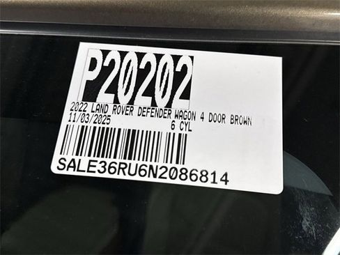 Used 2022 Land Rover Defender 90 X-Dynamic HSE image 32