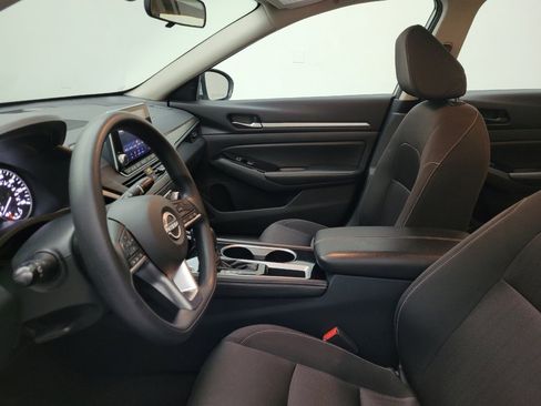 Used 2023 Nissan Altima 2.5 SV image 17