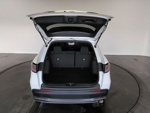 Used 2025 Honda HR-V Sport image 9