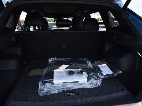 New 2026 Volkswagen Tiguan SE R-Line AWD/4WD image 25