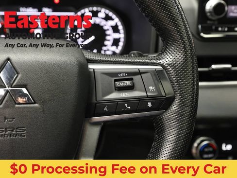 Used 2022 Mitsubishi Outlander SE FWD image 16