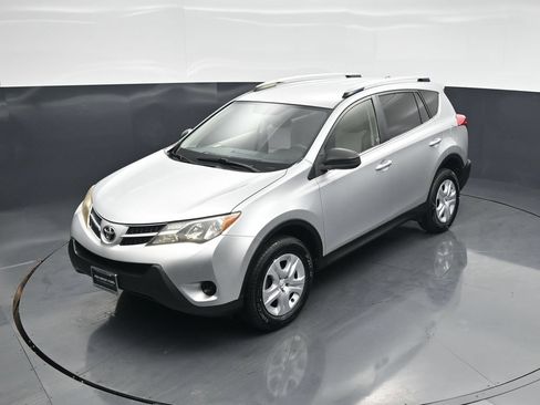 Used 2013 Toyota RAV4 LE FWD image 33
