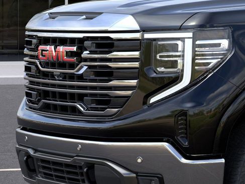 New 2026 GMC Sierra 1500 SLT image 13
