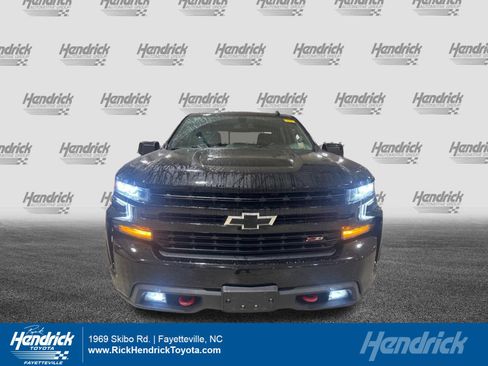 Used 2020 Chevrolet Silverado 1500 LT Trail Boss AWD/4WD image 1