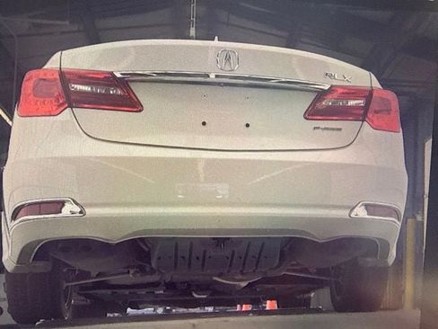 Used 2017 Acura RLX w/ Technology Package FWD image 8