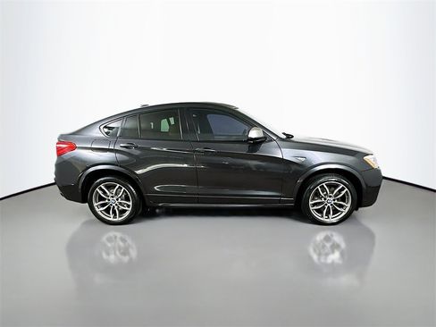 Used 2018 BMW X4 M40i image 7