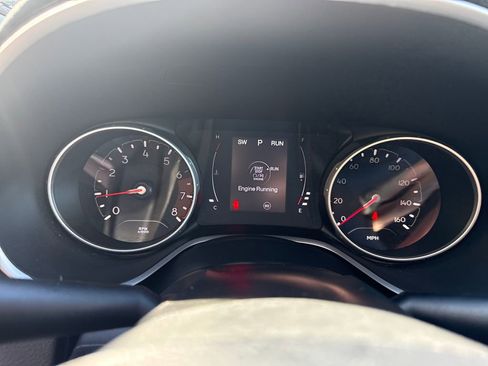 Used 2019 Jeep Compass Latitude AWD/4WD image 15