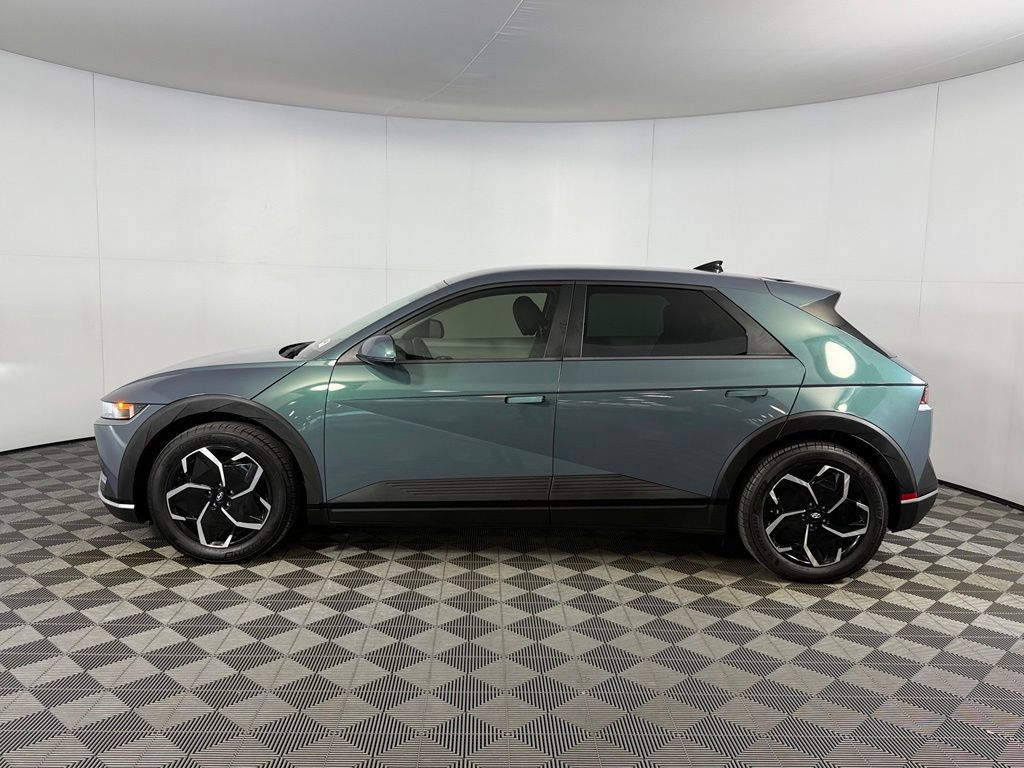 Used 2024 Hyundai Ioniq 5 SEL RWD image 9